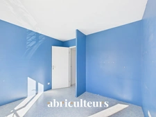 À Gennevilliers, maison familiale avec jardin, terrasse, garage et 4 chambres, à proximité du RER C et du tram T1.