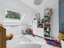 XCLUSIVITÉ – Maison familiale rénovée avec jardin arboré