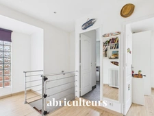 Maison familiale 4 chambres rénovée avec grand jardin, dépendances et stationnements – Argenteuil, secteur calme et recherché