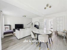 COUP DE CŒUR<span></span>Maison familiale rénovée avec jardin, terrasses, piscine et sous-sol