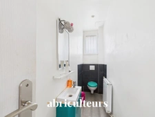 Maison familiale 4 chambres rénovée avec grand jardin, dépendances et stationnements – Argenteuil, secteur calme et recherché