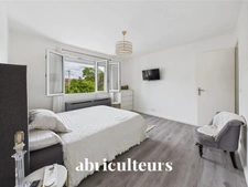 COUP DE CŒUR – Maison familiale rénovée avec jardin, terrasses, piscine et sous-sol