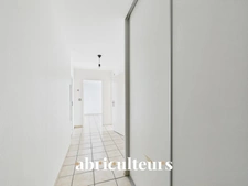 Appartement 3 pièces<span></span>69 m²<span></span>Balcon<span></span>Box<span></span>Argenteuil centre