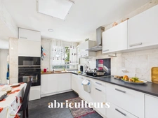 Maison familiale de plain pied - 5 chambres - 134 m²  - avec jardin, terrasse et 3 stationnements — Bezons