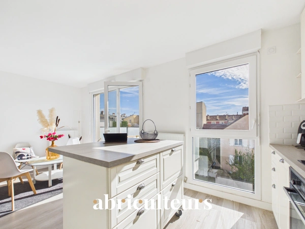 Appartement 4 pièces avec terrasse, balcon et parking<span></span>Argenteuil (95100)