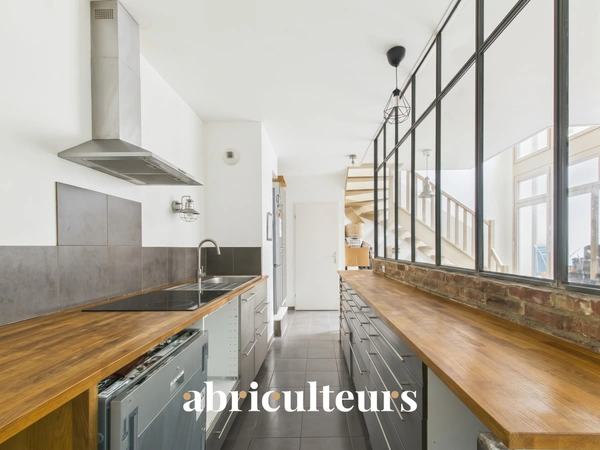 Appartement duplex avec terrasse, 2 parkings en vente à Eaubonne 95600