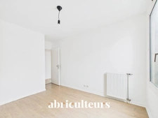 Appartement 3 pièces<span></span>69 m²<span></span>Balcon<span></span>Box<span></span>Argenteuil centre