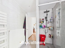 Maison familiale de plain pied - 5 chambres - 134 m²  - avec jardin, terrasse et 3 stationnements — Bezons