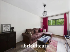 XCLUSIVITÉ – Maison familiale rénovée avec jardin arboré