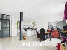 Maison familiale 4 chambres rénovée avec grand jardin, dépendances et stationnements – Argenteuil, secteur calme et recherché