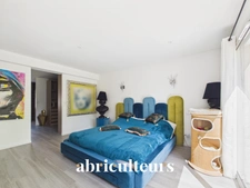 Maison d'architecte récente de plain pied<span></span>vue dégagée sur nature