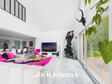 Maison d'architecte récente de plain pied<span></span>vue dégagée sur nature