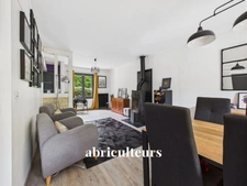 XCLUSIVITÉ<span></span>Maison familiale rénovée avec jardin arboré