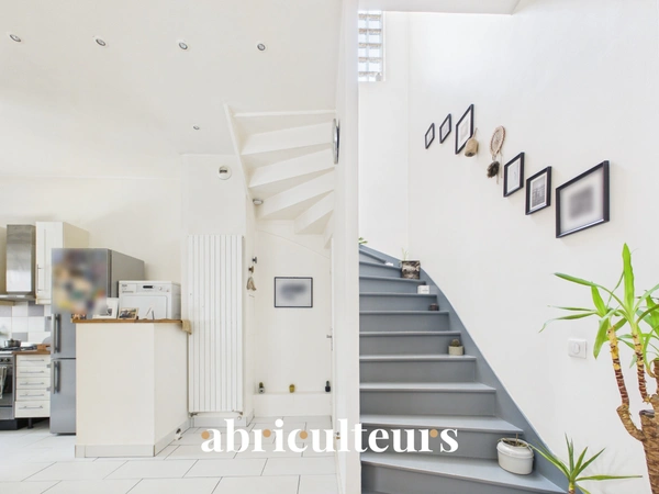 Maison duplex 90m2 avec grande terrasse 36m2 en vente à Paris 20e