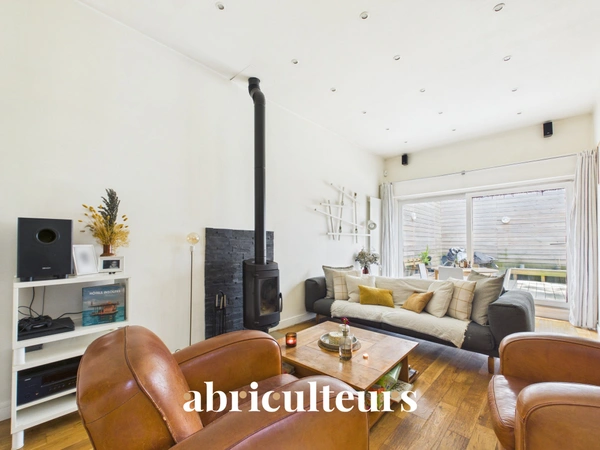Maison duplex 90m2 avec grande terrasse 36m2 en vente à Paris 20e