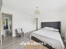 COUP DE CŒUR – Maison familiale rénovée avec jardin, terrasses, piscine et sous-sol