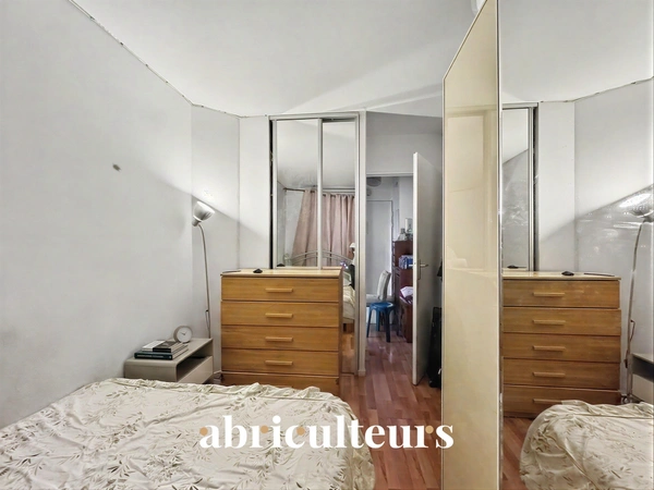 Appartement duplex<span></span>78 m²<span></span>4 pièces<span></span>en vente à Villeneuve-la-Garenne Avenue du Ponant (92390)