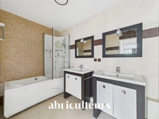 Appartement 3 pièces<span></span>86 m²<span></span>Balcon<span></span>Terrasse des Reflets, Courbevoie (92400)