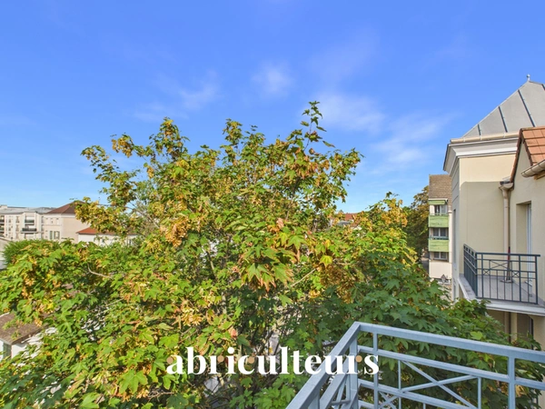 Appartement 3 pièces dernier étage avec balcon sans vis-à-vis en vente à Argenteuil 95100