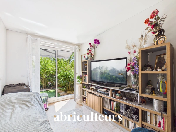 Appartement quasi neuf avec jardin privatif en vente à Chennevières-sur-Marne