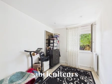 Maison familiale de plain pied - 5 chambres - 134 m²  - avec jardin, terrasse et 3 stationnements — Bezons