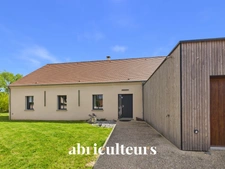 Maison d'architecte récente de plain pied<span></span>vue dégagée sur nature