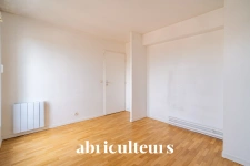Appartement 4 pièces<span></span>79 m²<span></span>balcon, parking et cave<span></span>Villeneuve-la-Garenne