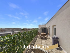 Vente Appartement 2 Pièces 37 m² Terrasse 31 m² Dernier Étage en vente à Rueil-Malmaison (92500)