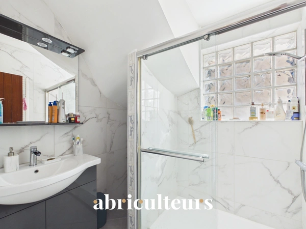 Appartement duplex 125m²  avec balcon, parking et cave en vente à Argenteuil 95100