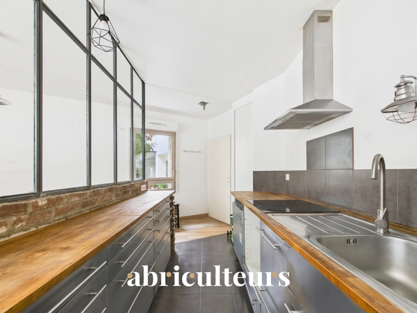Appartement duplex avec terrasse, 2 parkings en vente à Eaubonne 95600