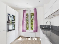 Maison familiale 4 chambres rénovée avec grand jardin, dépendances et stationnements – Argenteuil, secteur calme et recherché