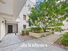 Appartement duplex avec terrasse, 2 parkings en vente à Eaubonne 95600