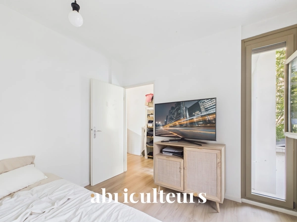 Appartement duplex avec terrasse, 2 parkings en vente à Eaubonne 95600