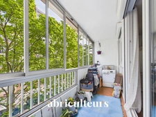 Appartement 4 pièces 76 m² avec loggia, parking et cave — Argenteuil