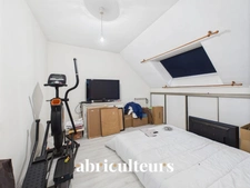 XCLUSIVITÉ<span></span>Maison familiale rénovée avec jardin arboré