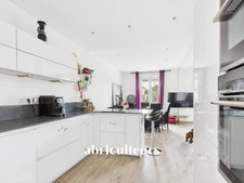 Maison familiale 4 chambres rénovée avec grand jardin, dépendances et stationnements – Argenteuil, secteur calme et recherché