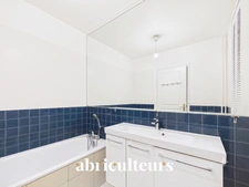Appartement traversant avec loggia, parking et cave en vente au Plessis-Bouchard 95130