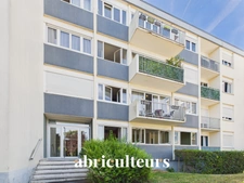 Appartement traversant avec loggia, parking et cave en vente au Plessis-Bouchard 95130