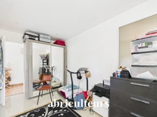 Maison familiale de plain pied - 5 chambres - 134 m²  - avec jardin, terrasse et 3 stationnements — Bezons