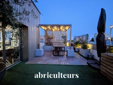 Asnières-sur-Seine : Superbe duplex esprit « penthouse » 96 m² + 70 m² de terrasses plein Sud, vue panoramique & double parking avec borne électrique