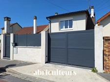 COUP DE CŒUR – Maison familiale rénovée avec jardin, terrasses, piscine et sous-sol