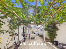 Maison familiale de plain pied - 5 chambres - 134 m²  - avec jardin, terrasse et 3 stationnements — Bezons