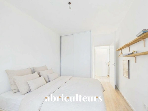 Appartement duplex avec terrasse, 2 parkings en vente à Eaubonne 95600