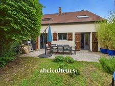 XCLUSIVITÉ<span></span>Maison familiale rénovée avec jardin arboré