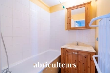 Appartement 4 pièces<span></span>79 m²<span></span>balcon, parking et cave<span></span>Villeneuve-la-Garenne