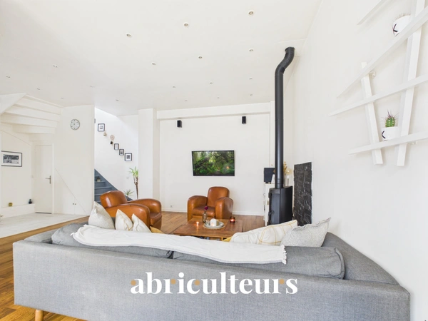 Maison duplex 90m2 avec grande terrasse 36m2 en vente à Paris 20e