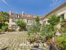 Maison Historique de Charme 103 m² – Cour Pavée & Terrasse – en vente à Le Pecq (78230)