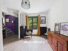 XCLUSIVITÉ<span></span>Maison familiale rénovée avec jardin arboré