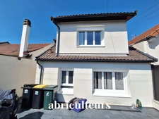 COUP DE CŒUR<span></span>Maison familiale rénovée avec jardin, terrasses, piscine et sous-sol