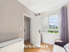 Appartement 4 pièces 76 m² avec loggia, parking et cave — Argenteuil